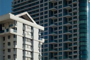 Chic 3Br Apt w Parking on the Beach with Shelter by Sea N' Rent Apartments, Tel Aviv