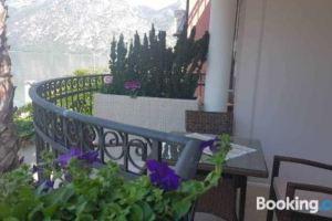 Apartment Maniva, Dobrota