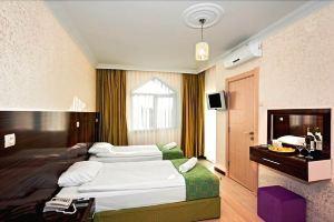 Sato Hotel, Lara