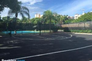 Yacht Club at Luxurious 1 Bed 1 Bath Botel, Sunny Isles Beach