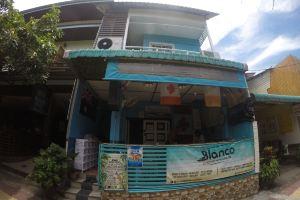 Alena Dorm Room, Phi Phi Island