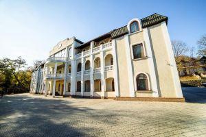 Poseidon Hotel, Mariupol