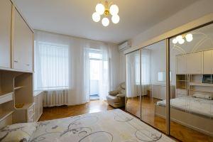 Kiev Accommodation Apartment on Antonovycha st.