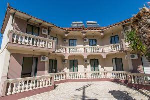 Zante Nest Studios & Apartments, Alikanas