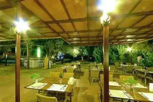 Club Alisya Hotel, Torba