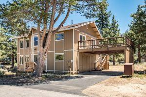 Group Getaways Walk to Beach and Heavenly by RedAwning Hotel, Stateline