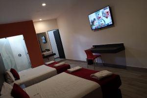 Motel Due, Cancun
