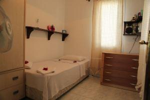 Deniz Apart, Kas