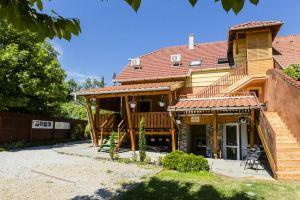 Almafa Apartmanhaz, Eger