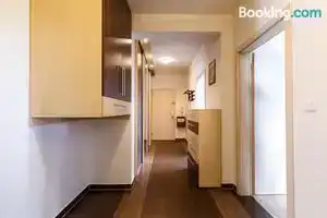 Modern Apartment with 2 Bedrooms, Karlovy Vary