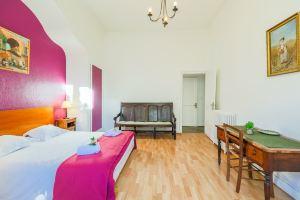 Via Italia AP1054 by Riviera Holiday Homes, Nice