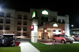La Quinta Inn & Suites by Wyndham Midtown, Tulsa