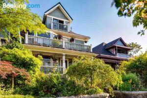 The Ivy on Parker Guest House, Vancouver
