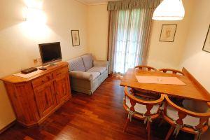 Holidays Dolomiti - Two Bedroom No.6, Carisolo