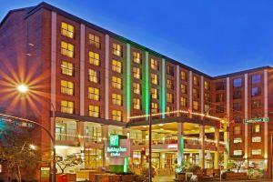 Holiday Inn & Suites DOWNTOWN by IHG, Vancouver