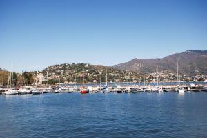 2 Bedrooms Appartement with Terrace and Wifi at 1 km Away from the Beach, Como