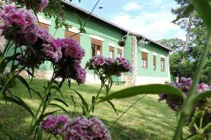 House with 4 Bedrooms in Premio, with Wonderful Mountain View, Furnished Terrace and Wifi, Oviedo