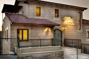 Rimon Suites, Safed