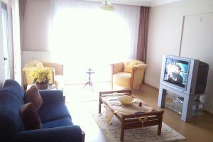 House and Home, Izmir