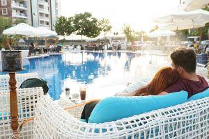 Karşıyaka Hotel, Izmir