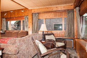 The Tides 4 Br Home by RedAwning Apartments, Seaside