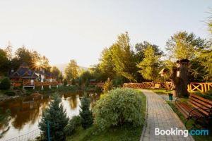 Family Resort Vedmezha Gora, Yaremche