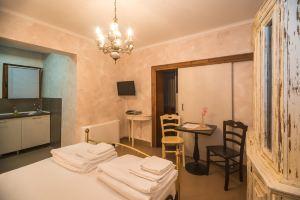 Tianis Apartments, Kotor