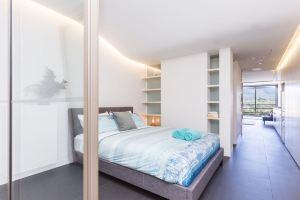 Sun-Filled 8 Star Nishi Apt A Walk to ANU Apartments, Canberra