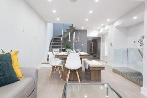 Modern Luxury Home Apartments, Toronto