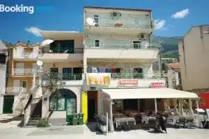 Seafront Studio Apartment+Balcony, Drasnice