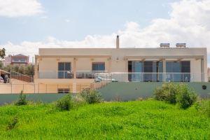 Luxury 6-Bedroom Villa with Private Pool- Villa Prigipessa, Agia Marina