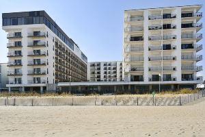 Henlopen Unit 305 by Long & Foster Hotel, Rehoboth Beach