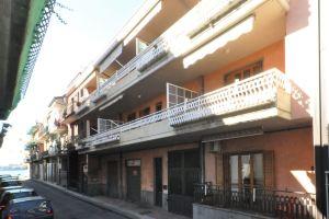 Gondar Studio, Aci Trezza