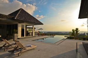 Layan Sea View Villlas Hotel, Layan Beach