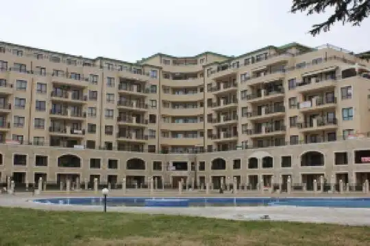 Hpm Sirena Apartments-Front Line