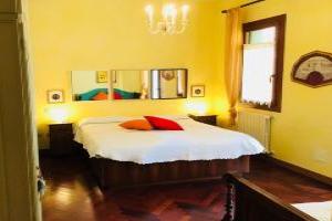 Les Suites, Padua