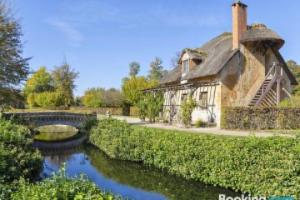 Le Petit Neptune Hotel, Versailles