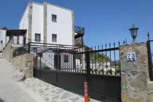 Thea Villa, Guendogan