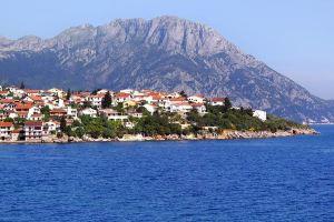 Studio 6736b, Gradac