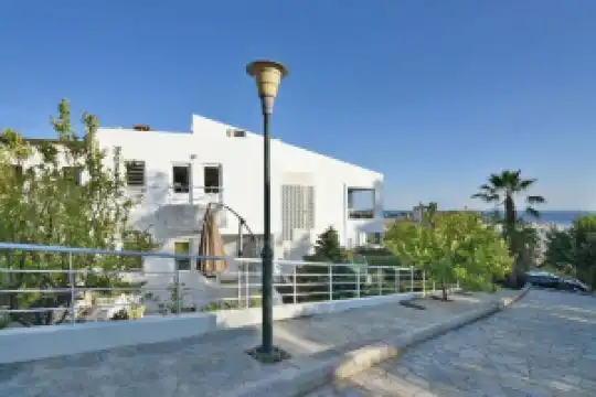 Coconut Villa, Athens