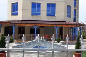 Hotel Globi, Velipoje
