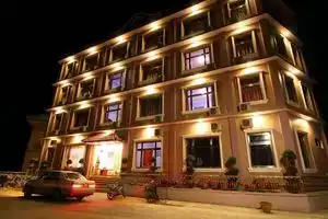 Royal Naung Yoe Hotel, Mandalay