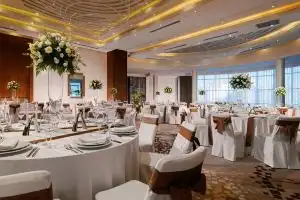 The Renaissance Congress Hotel and Spa Centre Hotel (f.Renaissance)