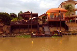 The Seven Seas Riverside Hotel, Ayutthaya City