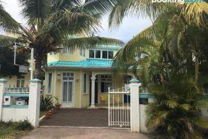 Villa Bella Charming Beachfront Guesthouse, Pointe d'Esny