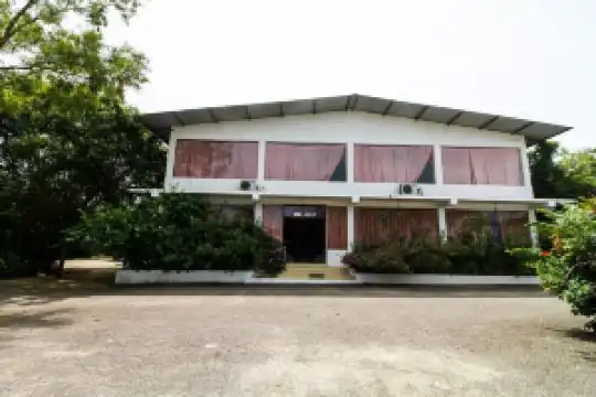 OYO 253 the White Haven Hotel, Wadduwa