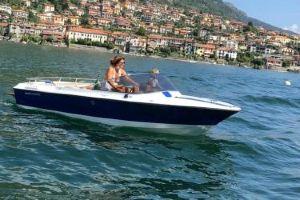 Apartment Bella Vista in Mezzegra with Pool Sleeps 6- by Italian Apartments, Lenno