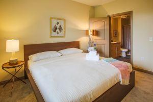 Irvine Luxury Suites, Irvine