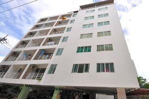 Beach and Mounteen Condo Building 3 by Sergei Apartments, Jomtien Beach