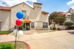 OYO Apartments at Barcelona, Houston